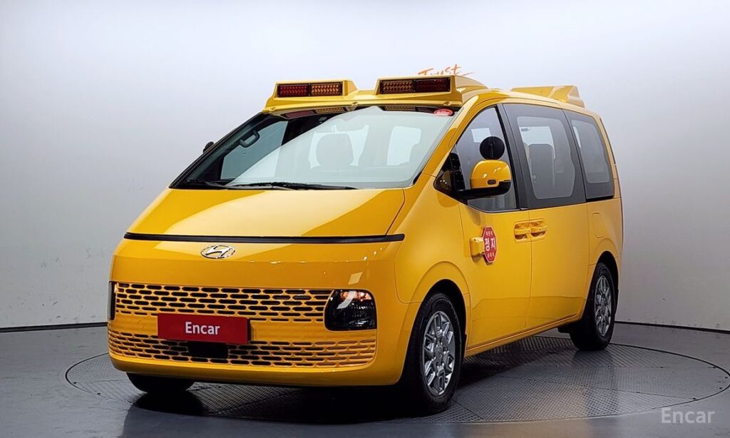 Hyundai Staria 2023
