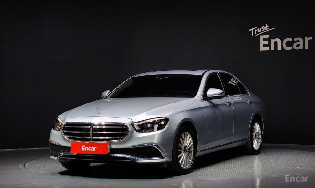 Mercedes-Benz E-Class 2021