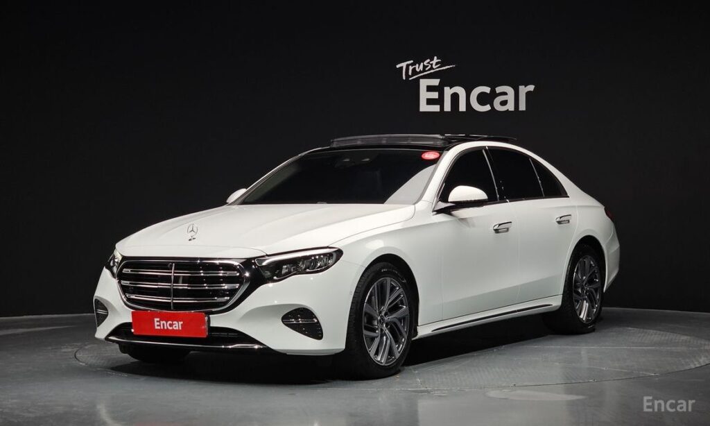 Mercedes-Benz E-Class 2024