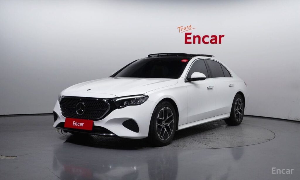 Mercedes-Benz E-Class 2024