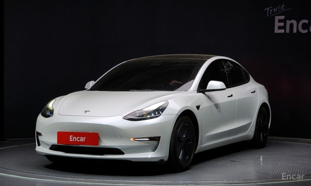 Tesla Model 3 2022