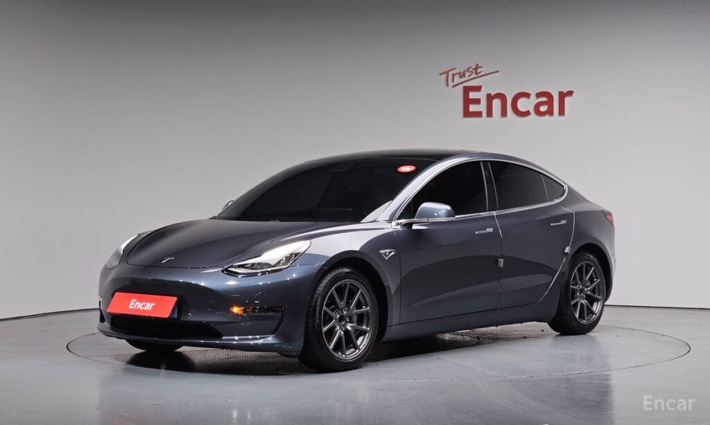 Tesla Model 3 2020