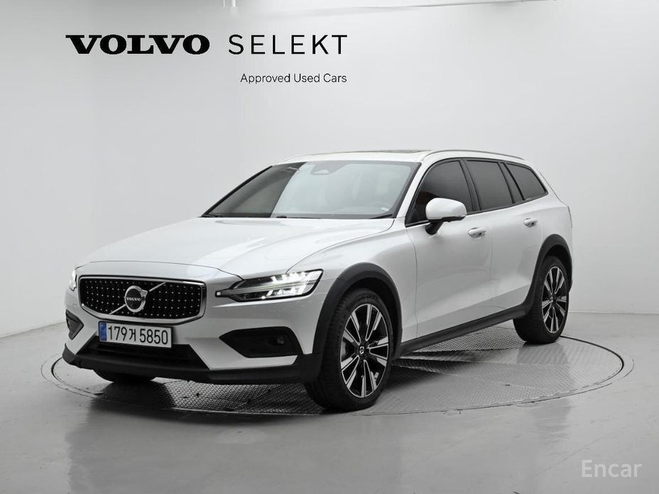 Volvo V60 2024