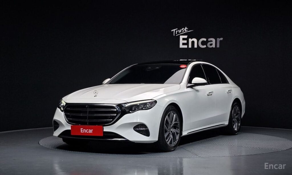 Mercedes-Benz E-Class 2024
