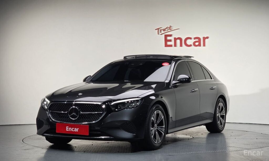 Mercedes-Benz E-Class 2024