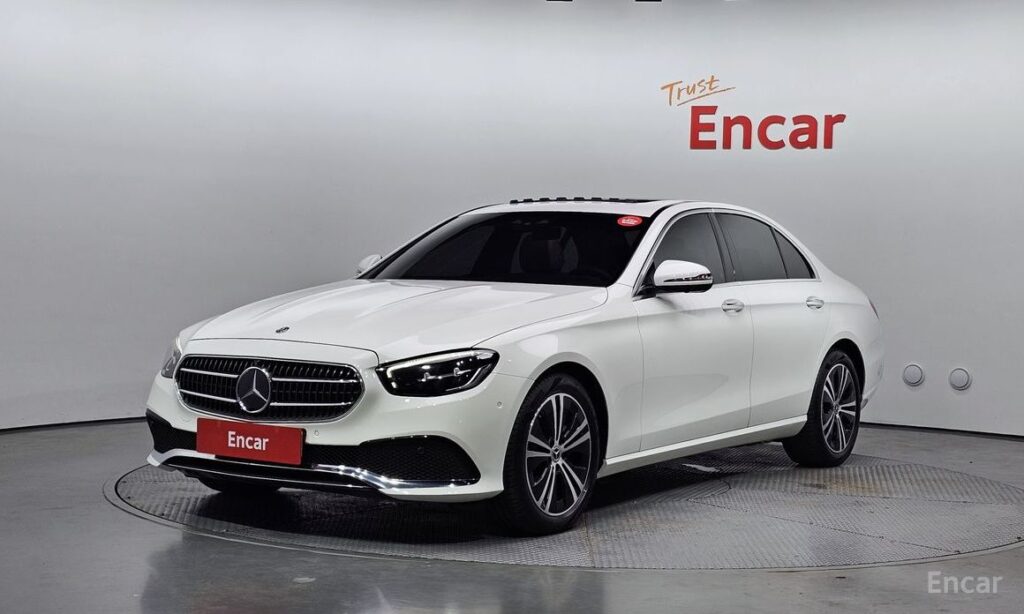 Mercedes-Benz E-Class 2022