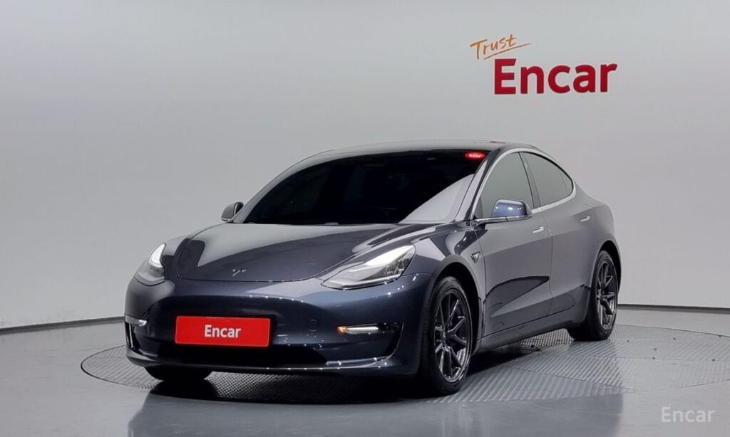 Tesla Model 3 2020