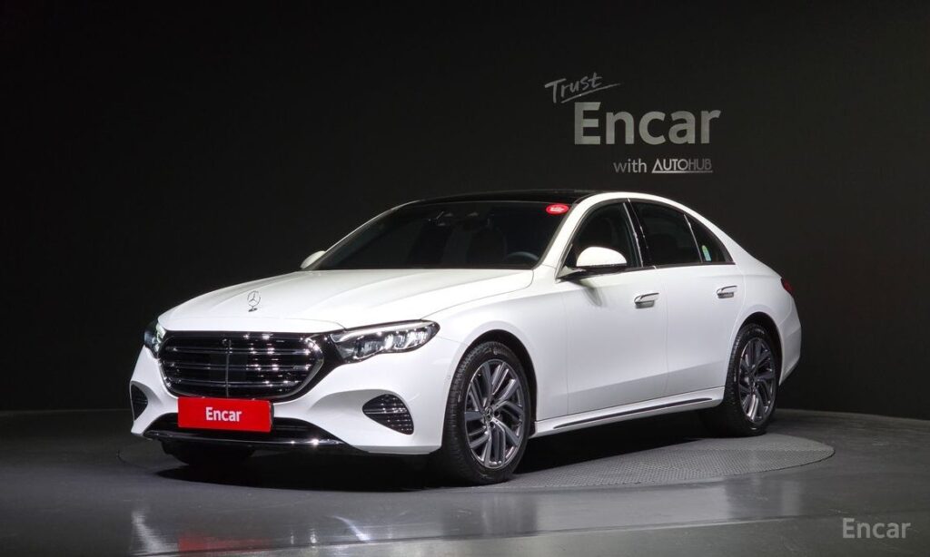 Mercedes-Benz E-Class 2024