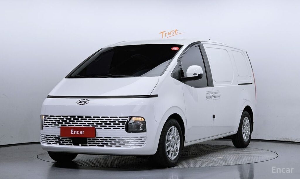 Hyundai Staria 2023