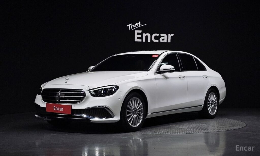 Mercedes-Benz E-Class 2021