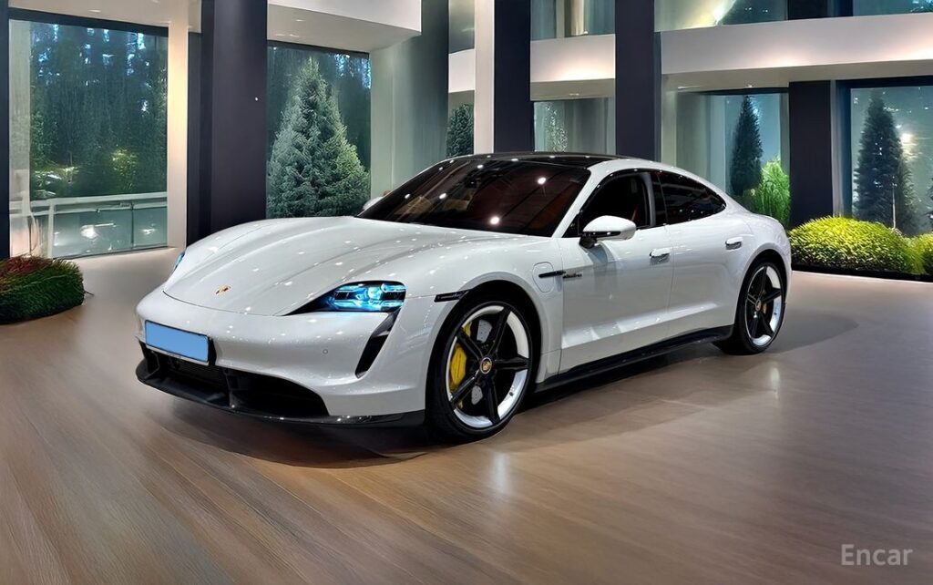 Porsche Taycan 2021