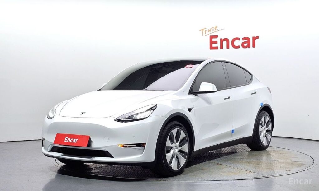 Tesla Model Y 2021
