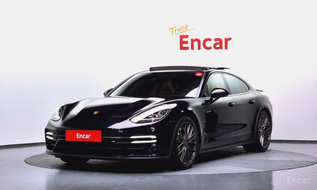Porsche Panamera 2023