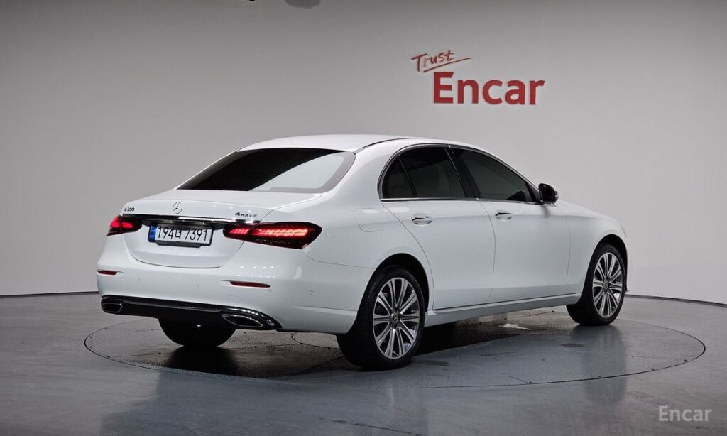 Mercedes-Benz E-Class 2023