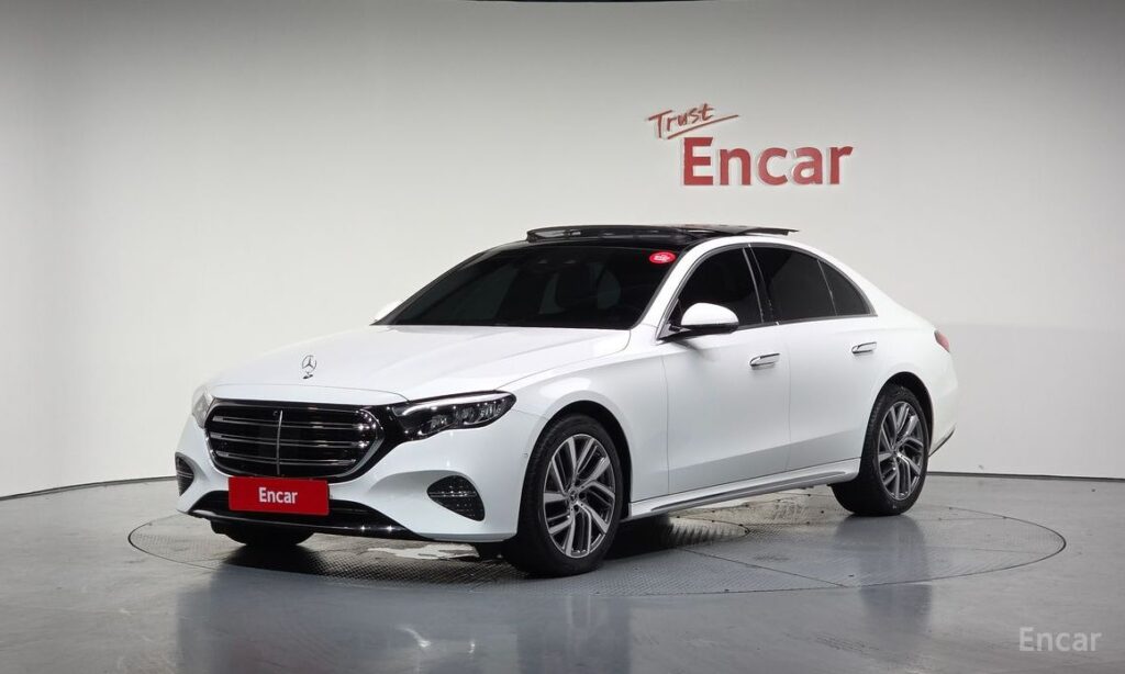 Mercedes-Benz E-Class 2024