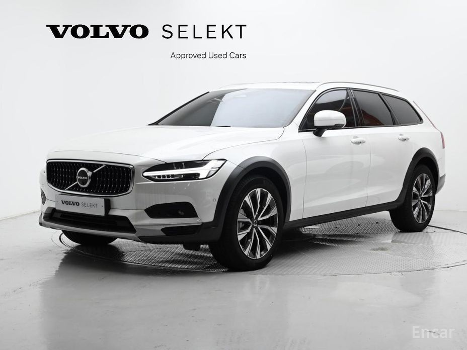 Volvo V90 2024