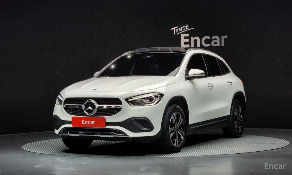 Mercedes-Benz GLA-Class 2021