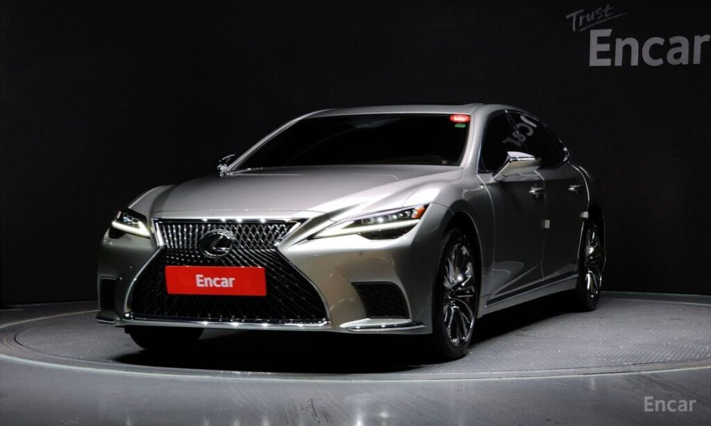 Lexus LS 2023