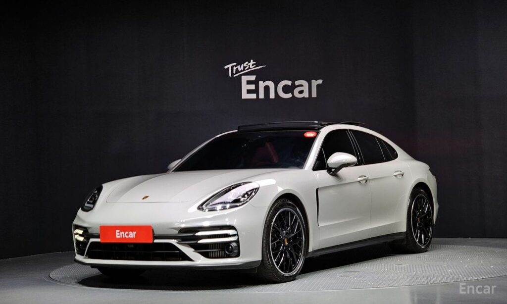 Porsche Panamera 2022