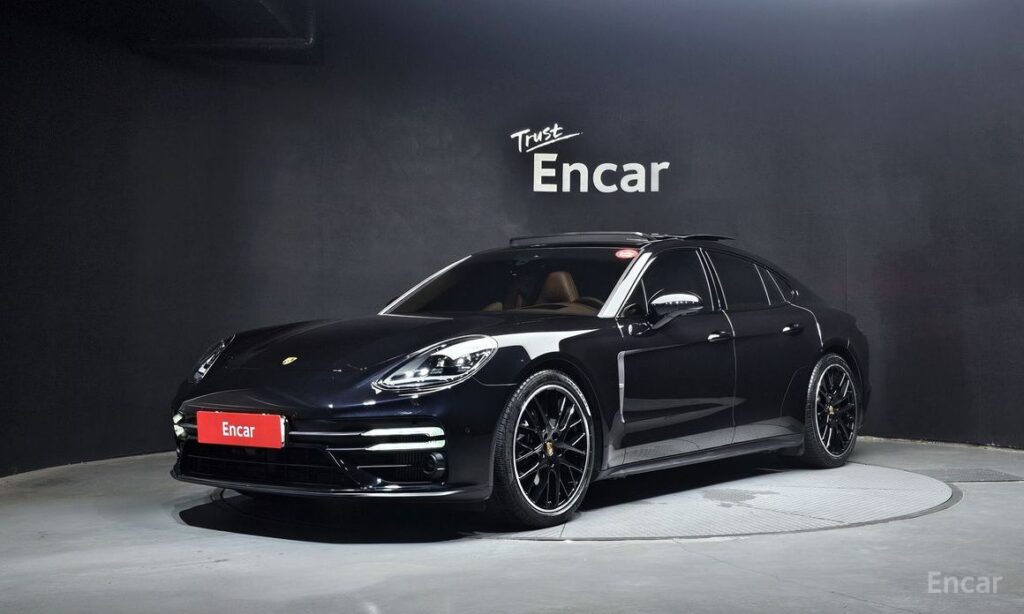 Porsche Panamera 2023