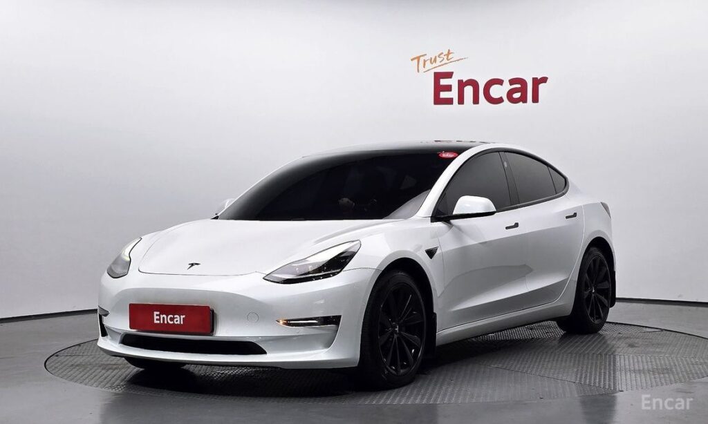 Tesla Model 3 2021
