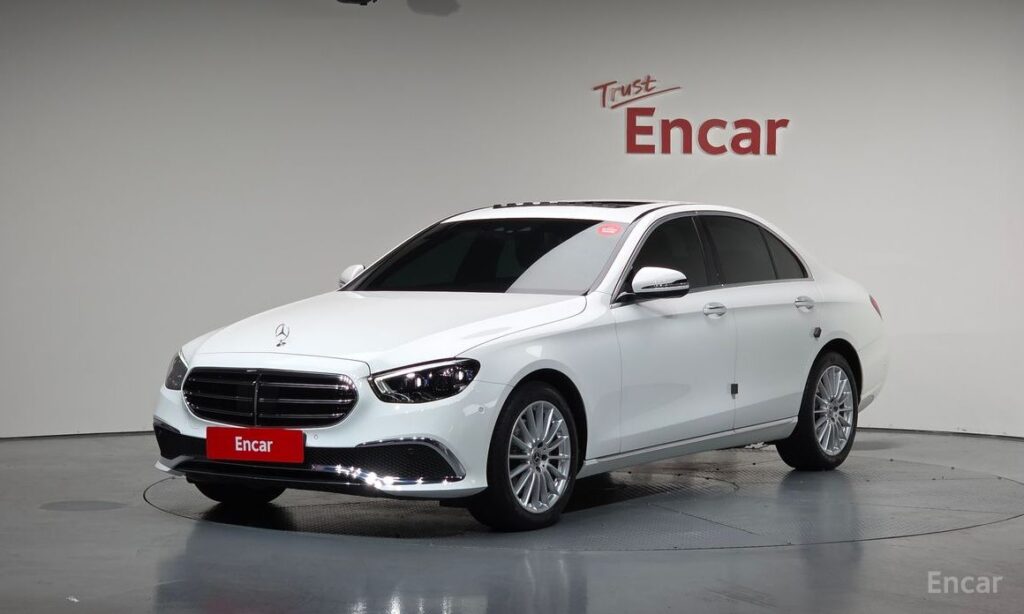 Mercedes-Benz E-Class 2021