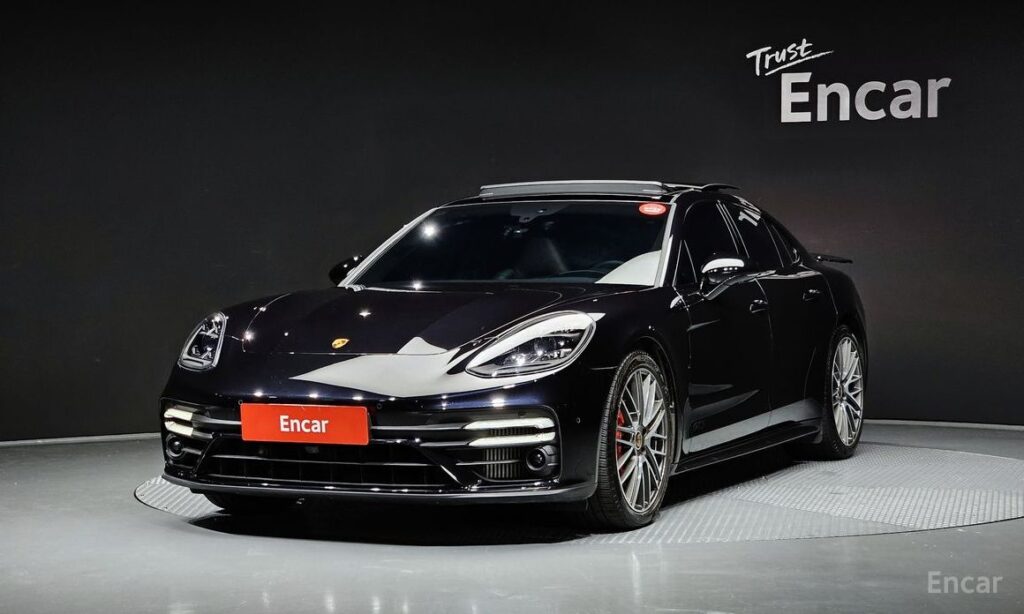 Porsche Panamera 2023