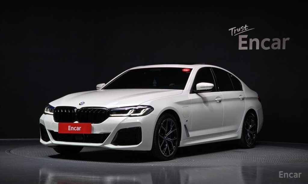 BMW 5-Series 2021