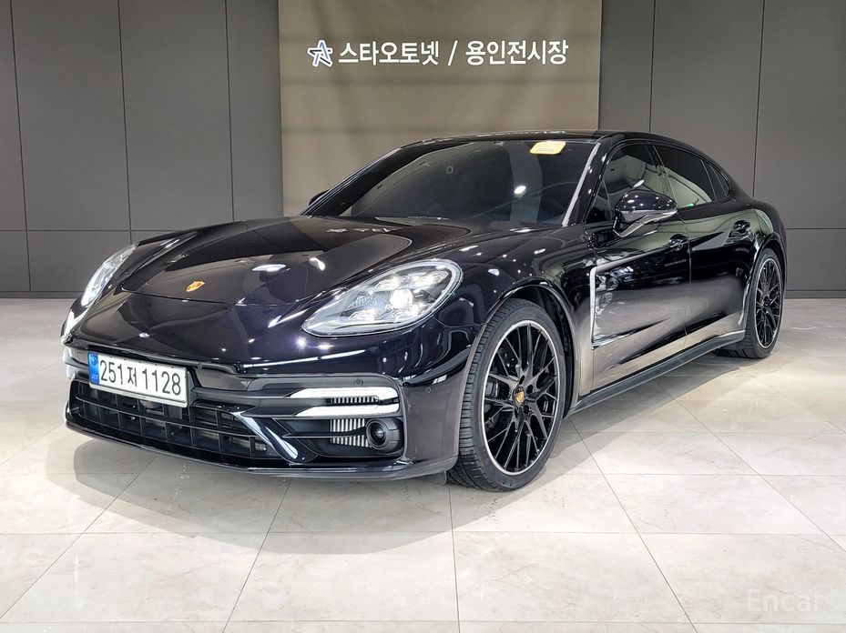 Porsche Panamera 2022