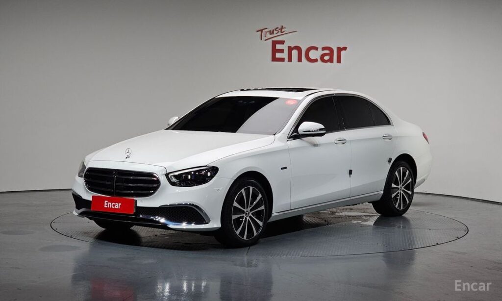 Mercedes-Benz E-Class 2021