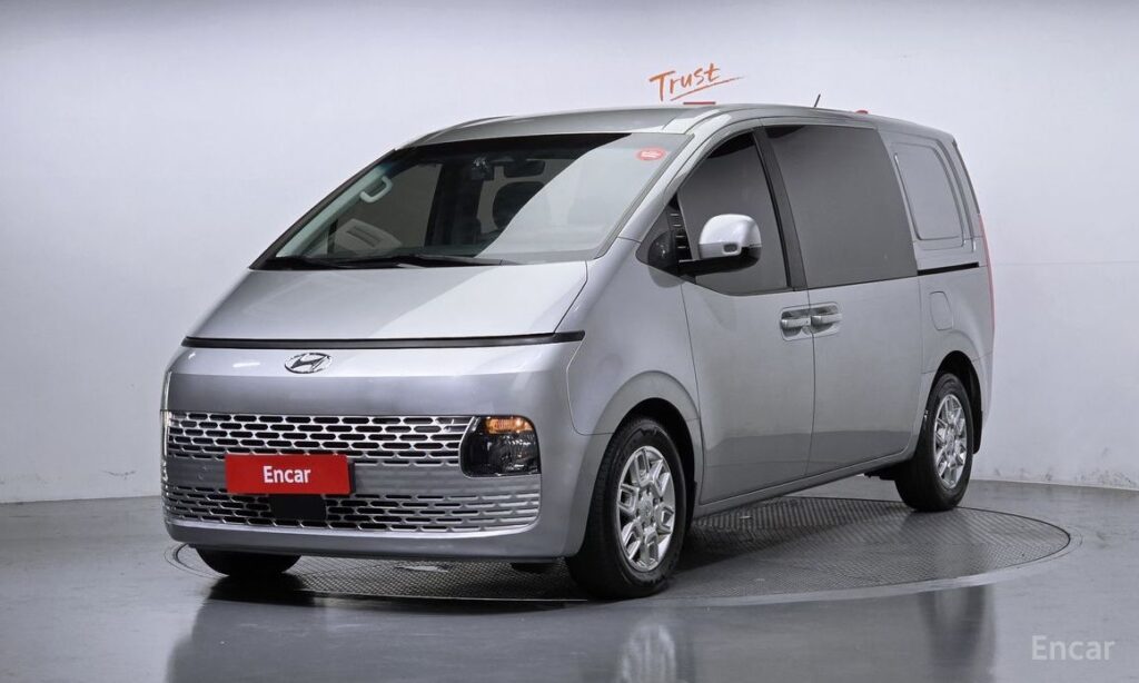 Hyundai Staria 2022