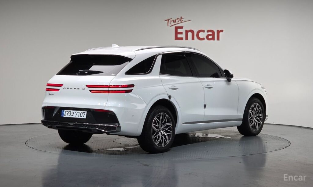 Genesis GV70 2025