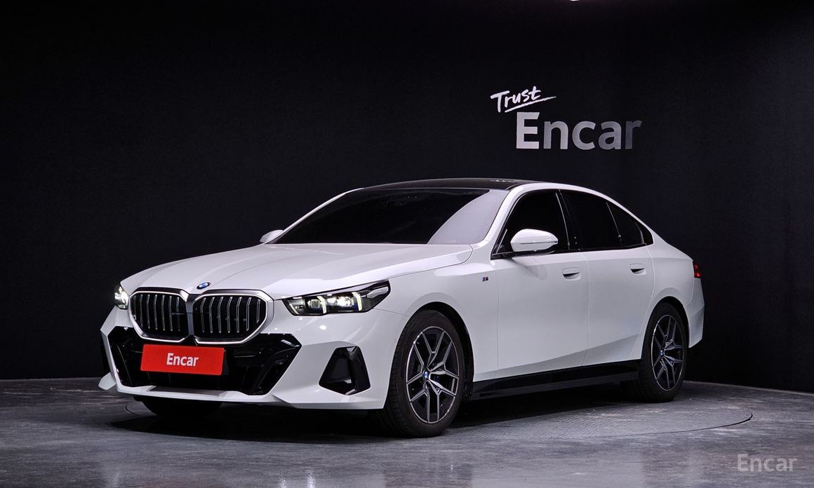 BMW 5-Series 2024