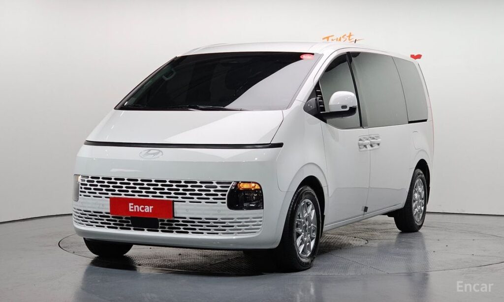 Hyundai Staria 2025