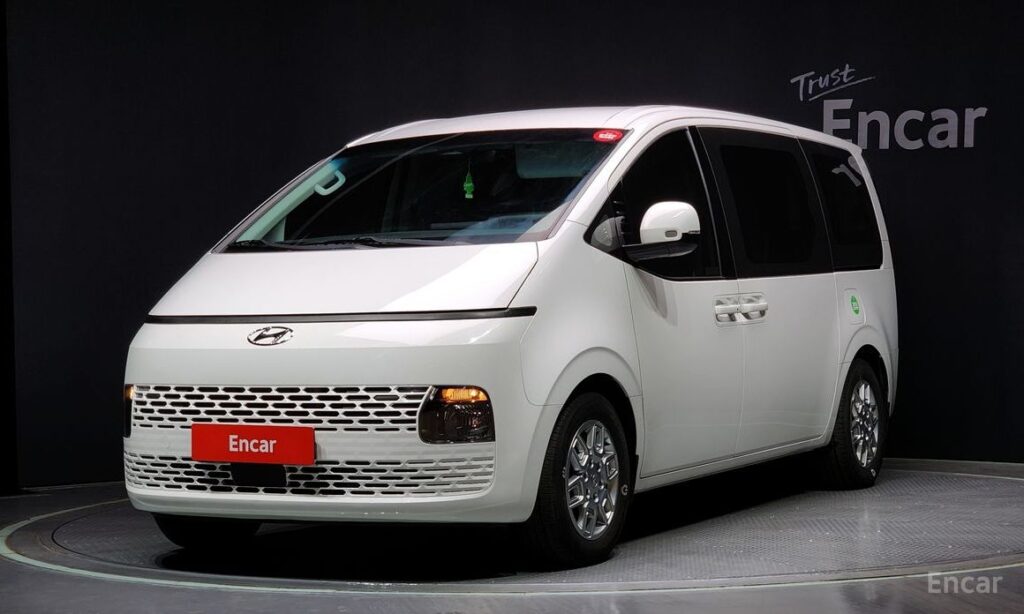 Hyundai Staria 2023