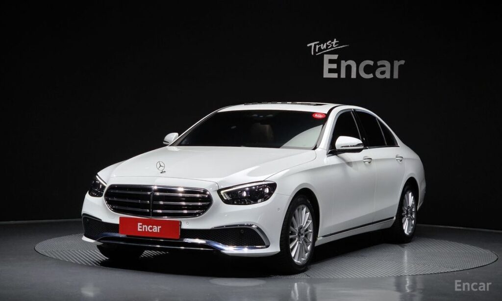 Mercedes-Benz E-Class 2021