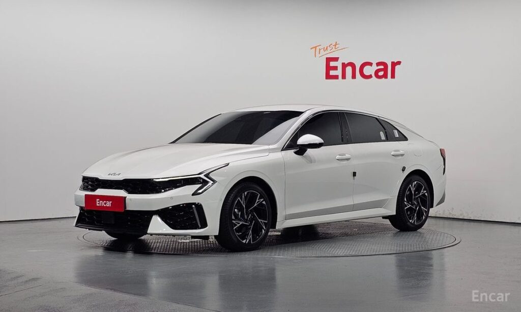 Kia K5 2025
