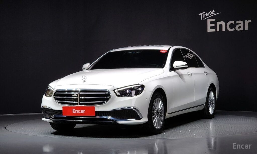 Mercedes-Benz E-Class 2021