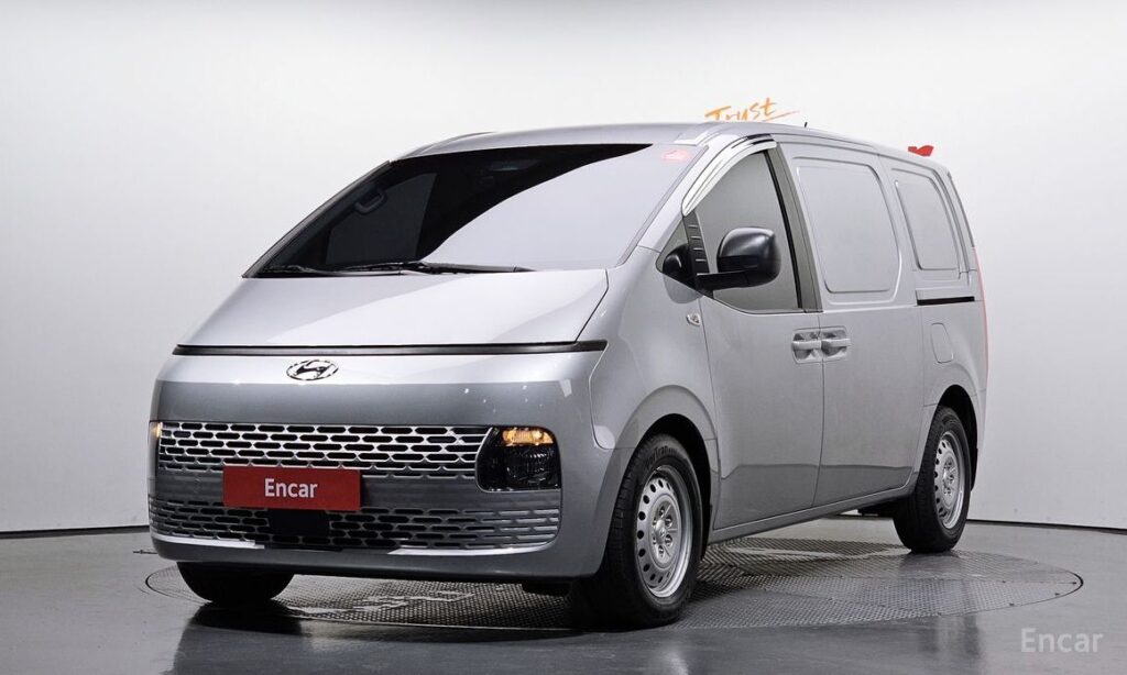 Hyundai Staria 2023