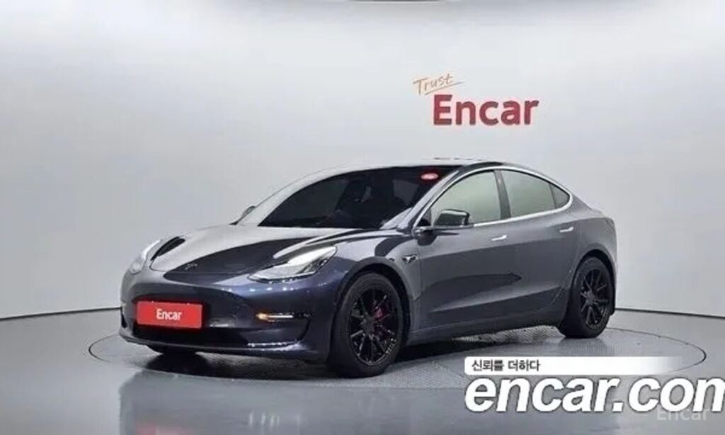 Tesla Model 3 2020