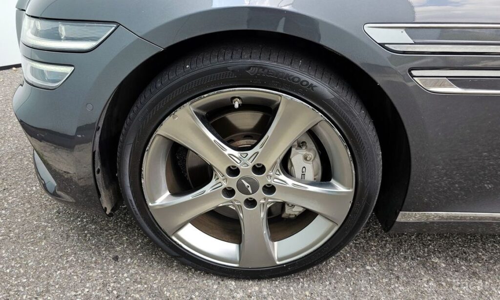 Фото автомобиля