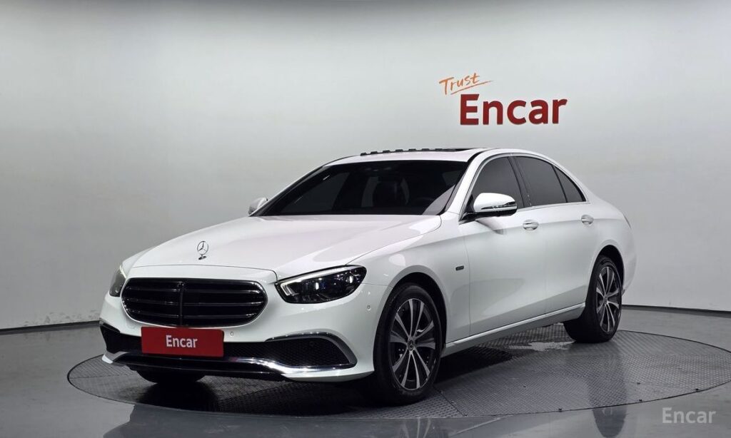 Mercedes-Benz E-Class 2021