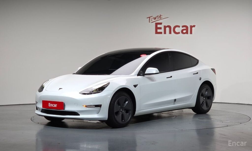 Tesla Model 3 2022