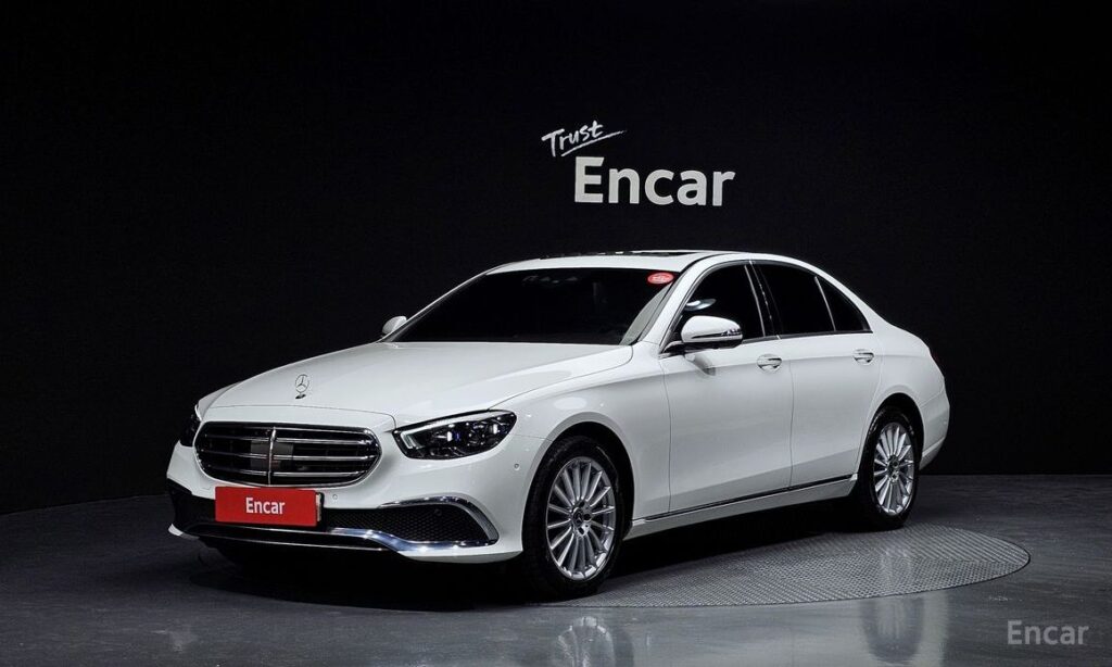 Mercedes-Benz E-Class 2023