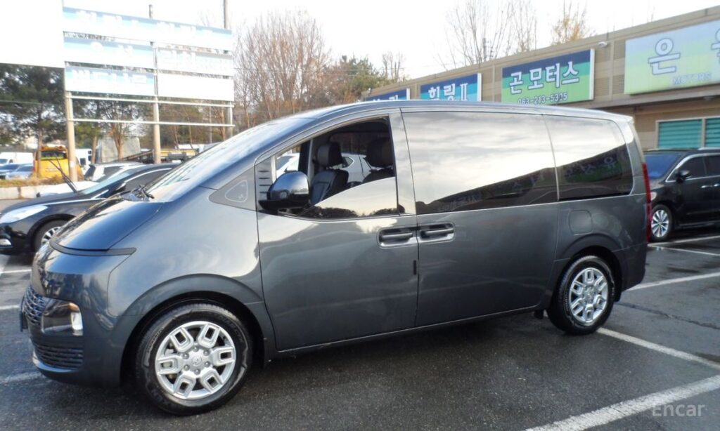Hyundai Staria 2022