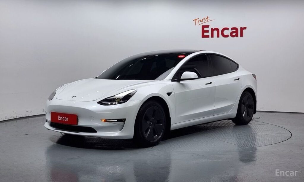 Tesla Model 3 2022