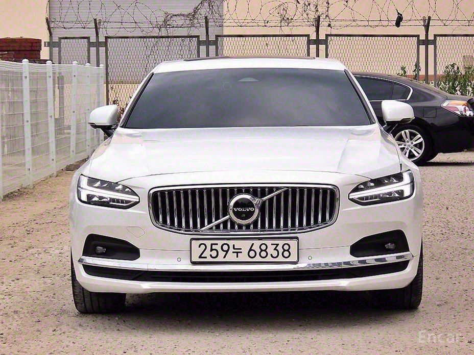 Volvo S90 2022