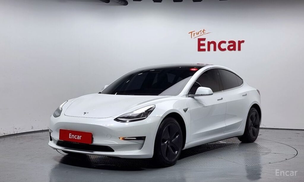Tesla Model 3 2020
