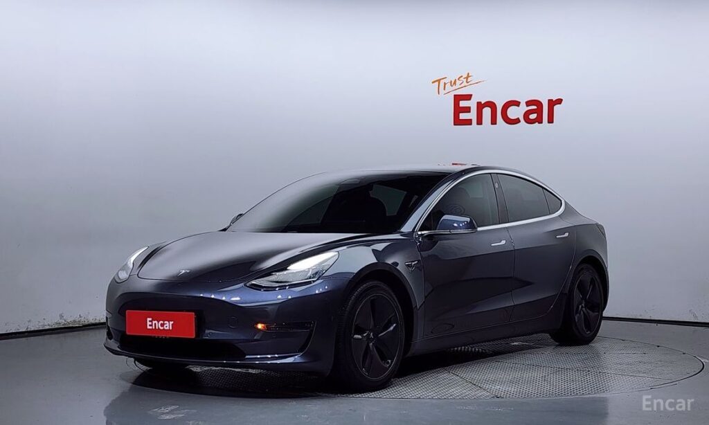 Tesla Model 3 2020