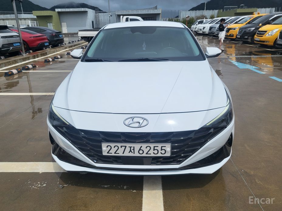 Hyundai AVANTE 2021